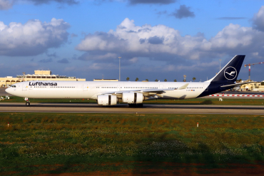 D-AIHF (543) 2004 Airbus A340-642