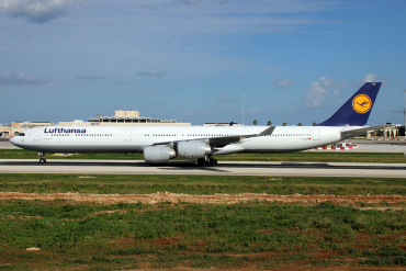 D-AIHX (981) 2009 Airbus A340-642
