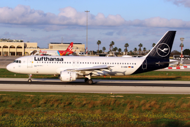 D-AIQW (1367) 2000 Airbus A320-211