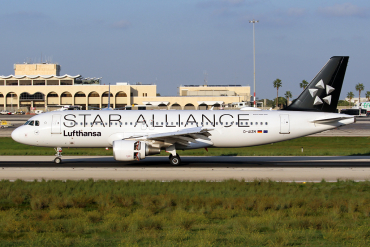 D-AIZM (5203) 2012 Airbus A320-214