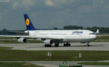 D-AIGU (321) 2000 Airbus A340-313
