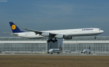 D-AIHC (523) 2003 Airbus A340-642