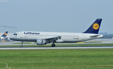 D-AIQU (1365) 2000 Airbus A320-211