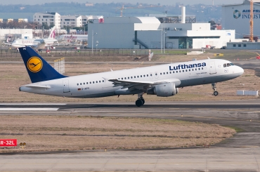 D-AIPK, (cn 093), Airbus A320-211