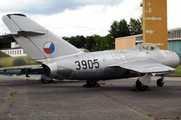 3905 (623905) Mikoyan-Gurevich MiG-15bis Fagot