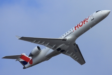F-GRZK (10198) 2004 Bombardier CRJ-701