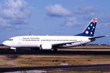 VH-CZI (cn 23661) Boeing 737-377