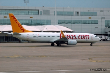 TC-AAK (35094) 2007 Boeing 737-8FH WL