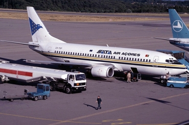 CS-TGP (24131) 1988 Boeing 737-3Q8