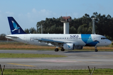 CS-TKK (2390) 2005 Airbus A320-214