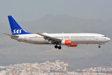 LN-RCY (28324) 2001 Boeing 737-883