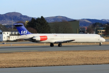 OY-KHG, (cn 49613), McDonnell Douglas MD-82