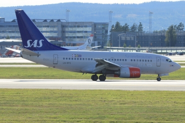 LN-RPX (28291) 1998 Boeing 737-683