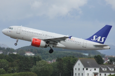 OY-KBT (3292) 2007 Airbus A319-131