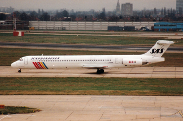 LN-RML (53002) 1991 McDonnell Douglas MD-82