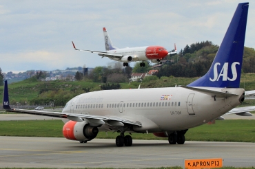 LN-TUM (29098) 2002 Boeing 737-705(WL)