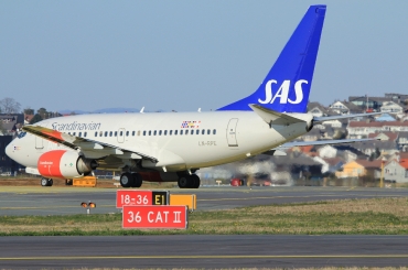 LN-RPE (28306) 1999 Boeing 737-683