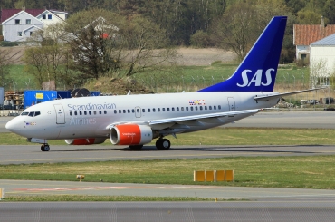 LN-RRC (28300) 1999 Boeing 737-683