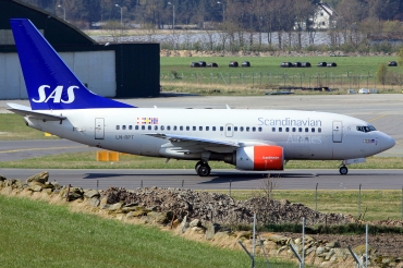 LN-RPT (28299) 1999 Boeing 737-683