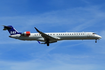 EI-FPE (15402) 2016 Bombardier CRJ-900LR