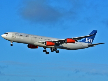 LN-RKG (424) 2001 Airbus A340-313