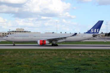 LN-RKM (496) 2002 Airbus A330-343