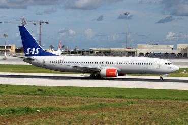 LN-RRW (32277) 2004 Boeing 737-883