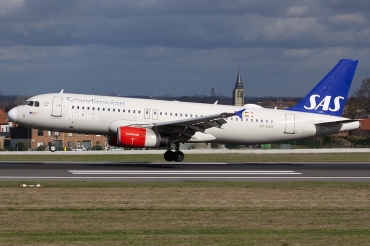 OY-KAO (2990) 2006 Airbus A320-232