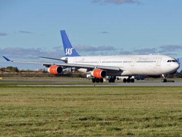 OY-KBI (430) 2001 Airbus A340-313X
