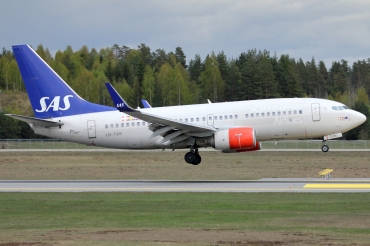 LN-TUM (29098) 2002 Boeing 737-705(WL)