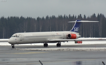 OY-KHC (49436) 1986 McDonnell Douglas MD-82