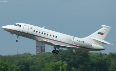 LZ-001 (123) 2001 Dassault Falcon 2000