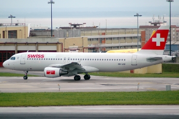HB-IJW (2134) 2003 Airbus A320-214