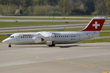 HB-IYR, (cn E3382), British Aerospace Avro 146-RJ100