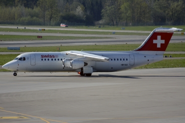 HB-IXQ, (cn E3282), British Aerospace Avro 146-RJ100