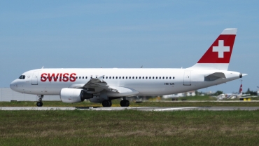 HB-IJK (cn 0596) Airbus A320-214