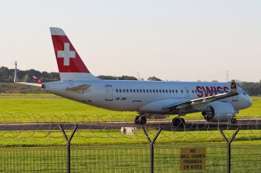 HB-JBB (50011) 2016 Bombardier CS100