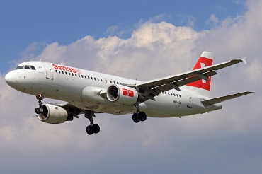 HB-IJK (cn 0596) Airbus A320-214