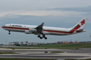 CS-TOB (044) 1994 Airbus A340-312