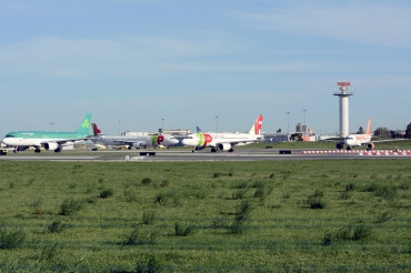 CS-TNH (960) 1999 Airbus A320-214