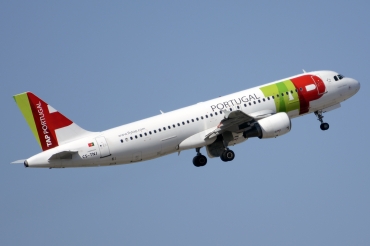 CS-TNJ (1181) 2000 Airbus A320-214