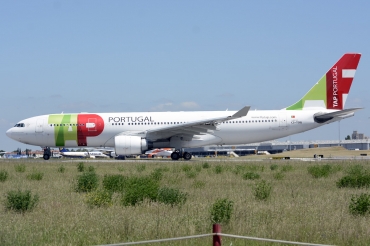 CS-TOG (312) 1999 Airbus A330-223