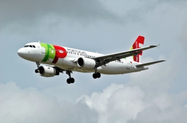 CS-TNJ (1181) 2000 Airbus A320-214