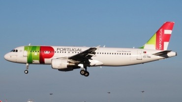CS-TNU (4106) 2009 Airbus A320-214