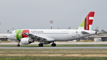 CS-TNV (4145) 2009 Airbus A320-214