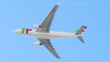 CS-TOJ (223) 1998 Airbus A330-223
