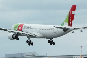 CS-TOO (914) 2008 Airbus A330-202