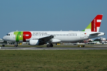 CS-TQD (870) 1999 Airbus A320-214