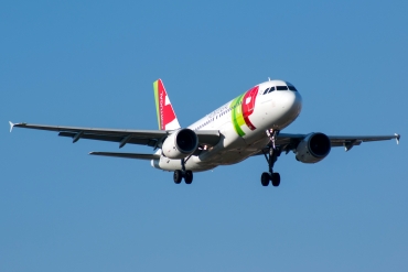 CS-TTF (837) 1998 Airbus A319-111
