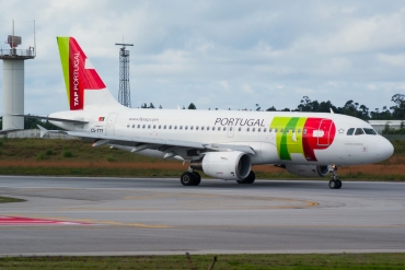 CS-TTF (837) 1998 Airbus A319-111